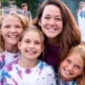 Meet your Posher, Ella